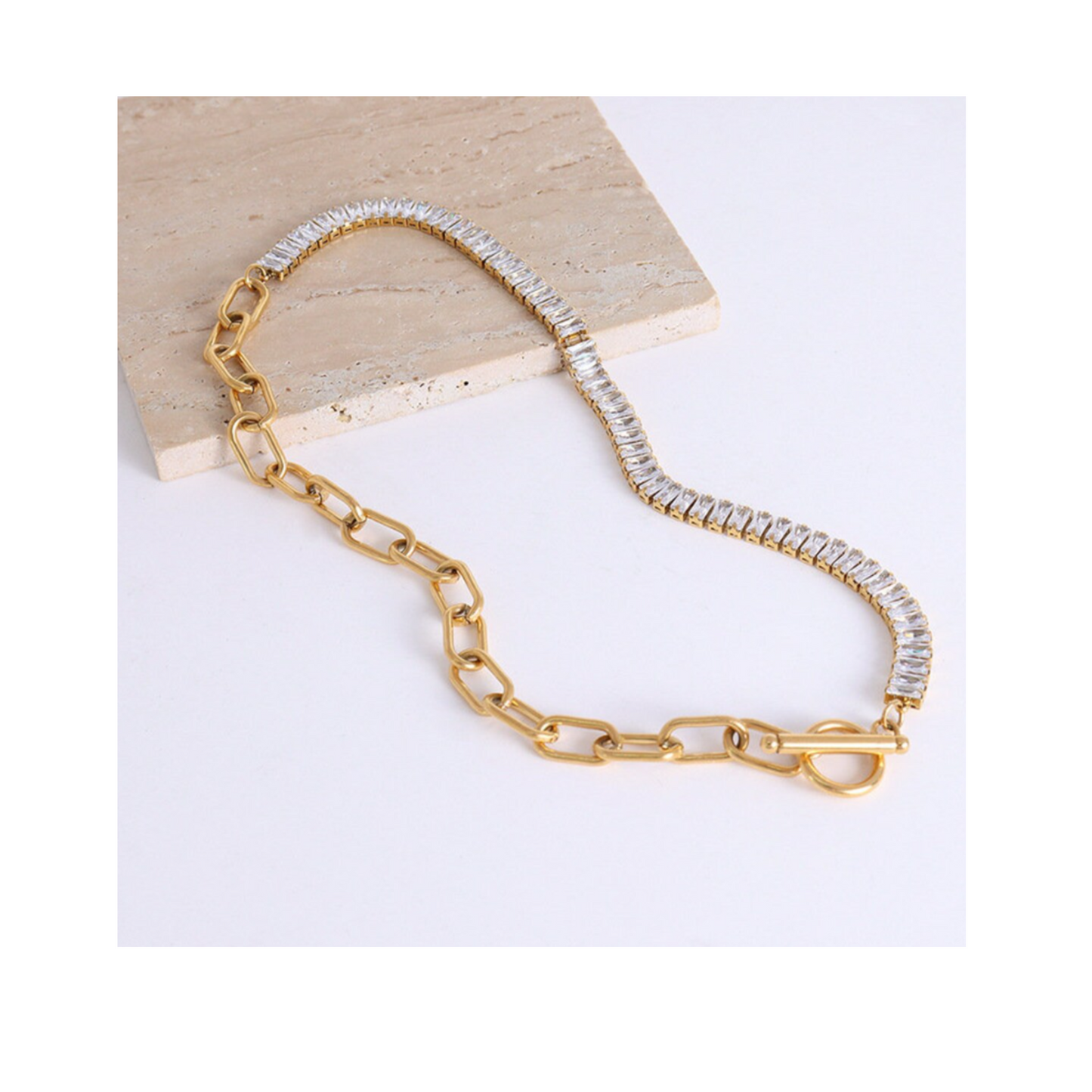 Roxie Link Toggle Necklace